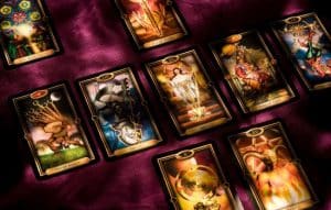 Consulta lo que el tarot predice para los signos en 2024