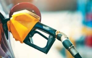 Los 5 autos más eficientes en consumo de gasolina en 2025