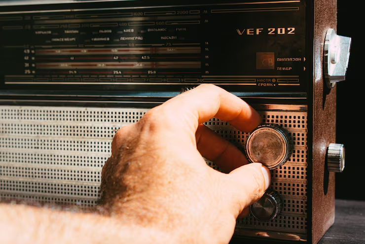 Evolución e Importancia de la Radio AM y FM