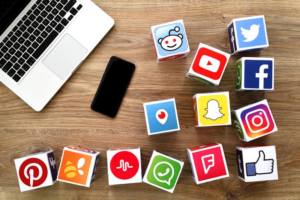 Redes Sociales: Influencia en Vida, Comunicación y Compras