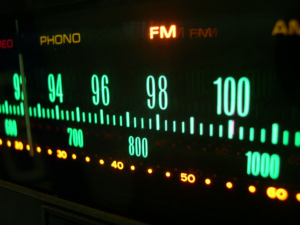 La Magia de la Radio AM/FM para Todos