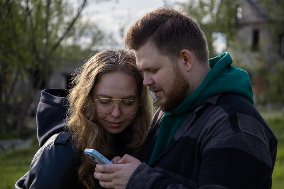 Conexiones de Fe: Encuentra Pareja Cristiana Segura