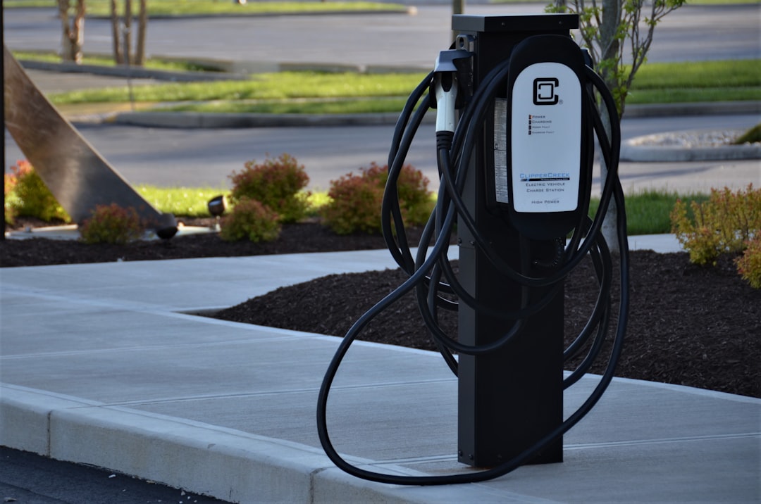 Riesgos y consideraciones clave de los autos eléctricos actuales